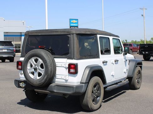 Used 2019 Jeep Wrangler Unlimited Sport S AWD/4WD image 9