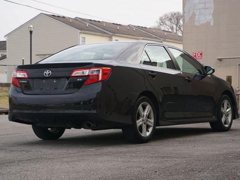 Used 2013 Toyota Camry SE image 5