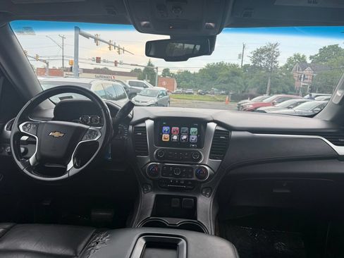 Used 2018 Chevrolet Suburban LT AWD/4WD image 15