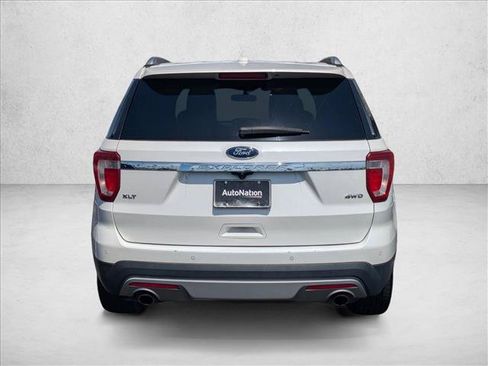 Used 2016 Ford Explorer XLT w/ Equipment Group 201A AWD/4WD image 7