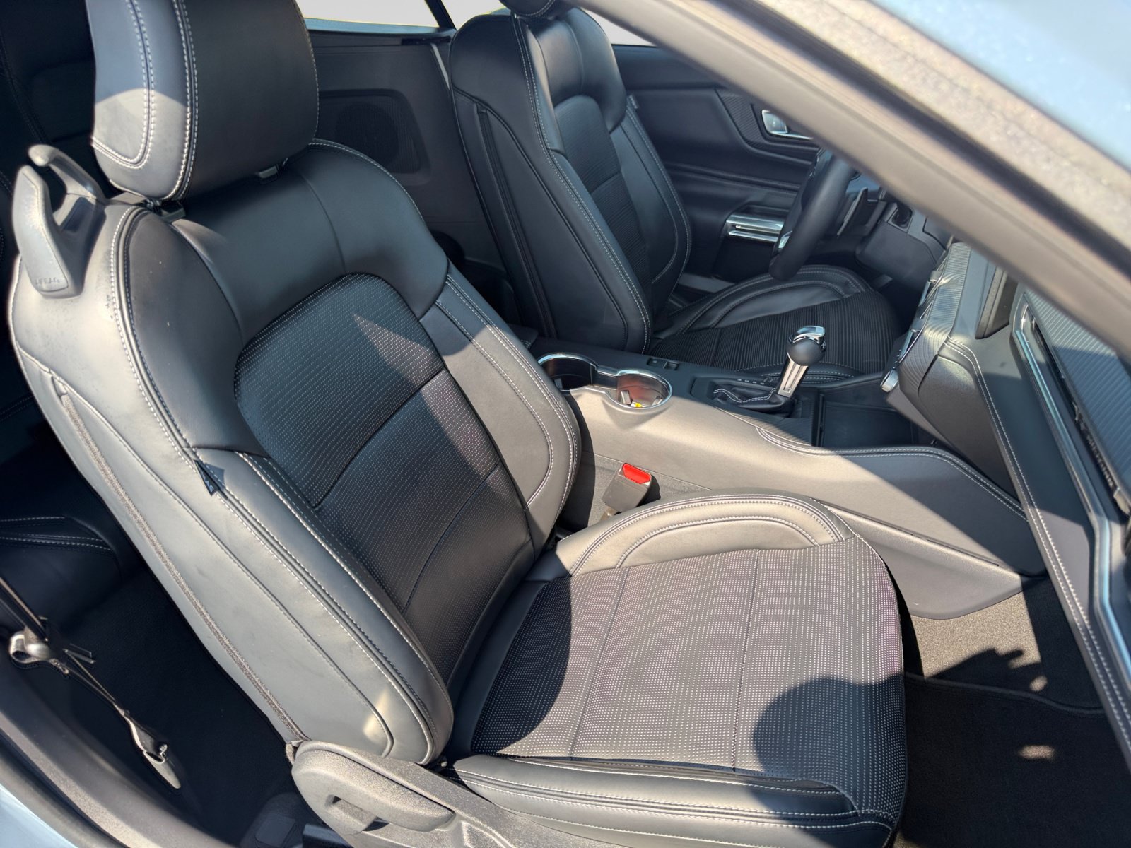 Used 2025 Ford Mustang GT Premium RWD image 15