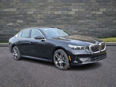 New 2026 BMW 530i xDrive image 1