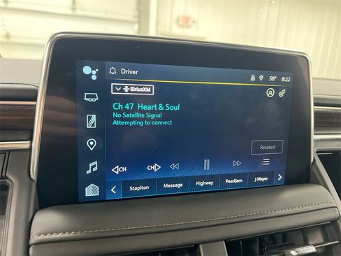 Used 2024 Chevrolet Suburban High Country w/ Advanced Technology Package image 13