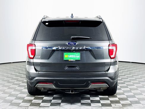 Used 2019 Ford Explorer XLT image 8