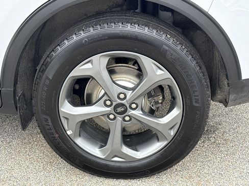 Used 2025 Ford Escape ST-Line AWD/4WD image 4