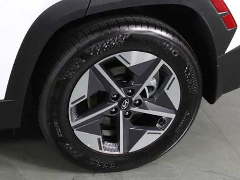 Used 2026 Hyundai Tucson SEL FWD image 13