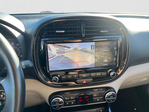 Certified 2020 Kia Soul EX image 20
