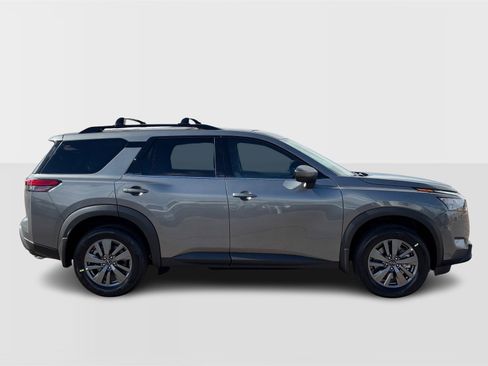 New 2025 Nissan Pathfinder SV image 8