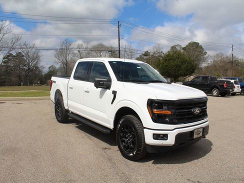 New 2026 Ford F150 XLT w/ Equipment Group 302A MID AWD/4WD image 3