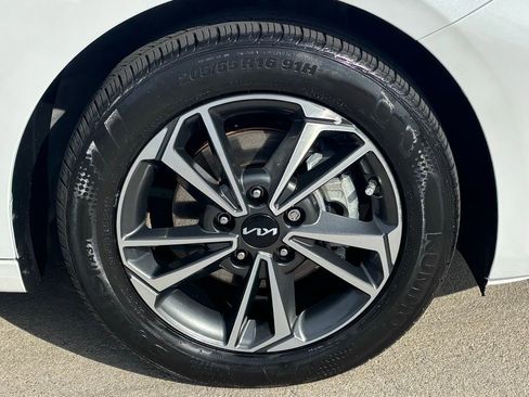 Used 2023 Kia Forte LXS image 24