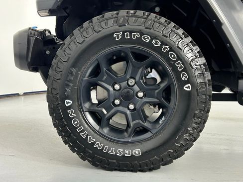 Used 2023 Jeep Wrangler Unlimited w/ 8.4" Radio Group AWD/4WD image 32