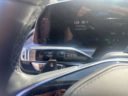 New 2026 Cadillac Lyriq Signature Luxury w/ Nappa Leather Package AWD/4WD image 38