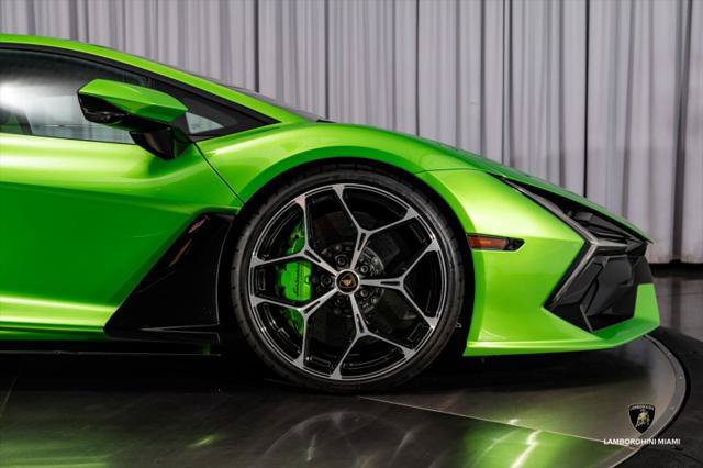 Used 2024 Lamborghini Revuelto AWD/4WD image 36