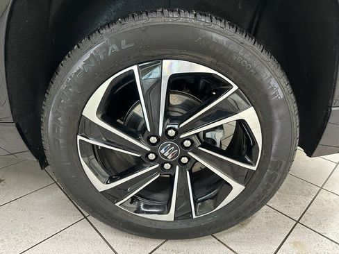 Used 2025 Buick Enclave Sport Touring image 15