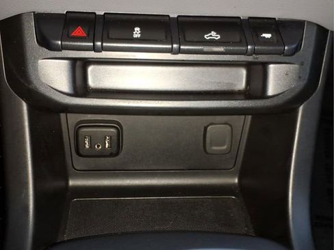 Used 2021 Chevrolet Colorado W/T w/ Custom Special Edition image 21