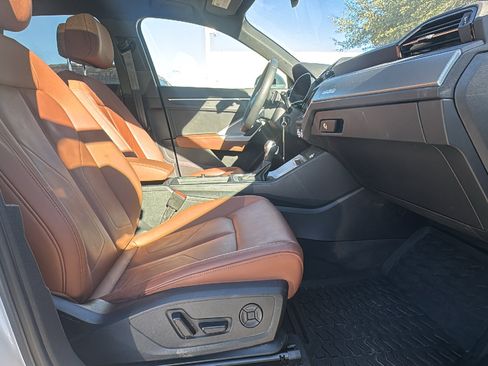 Used 2025 Audi Q3 2.0T Premium image 26