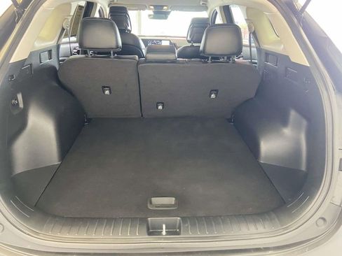 Used 2025 Kia Sportage EX image 11