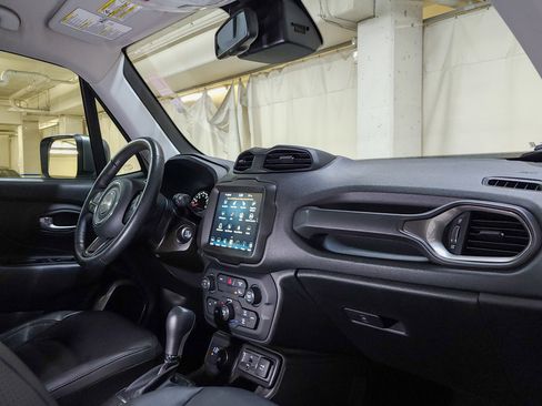 Used 2021 Jeep Renegade Limited image 49