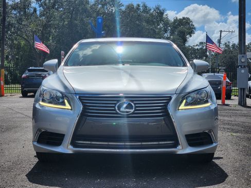 Used 2013 Lexus LS 460 Luxury image 2