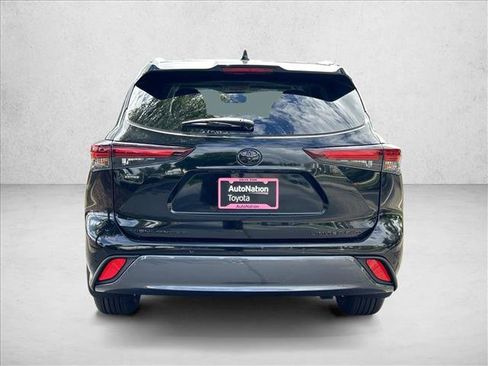 New 2026 Toyota Highlander Limited AWD/4WD image 8