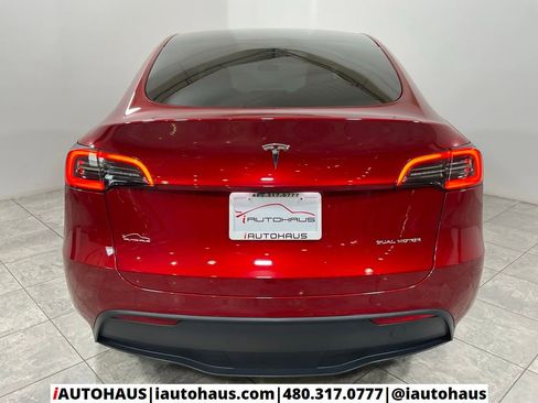 Used 2024 Tesla Model Y Long Range AWD/4WD image 5