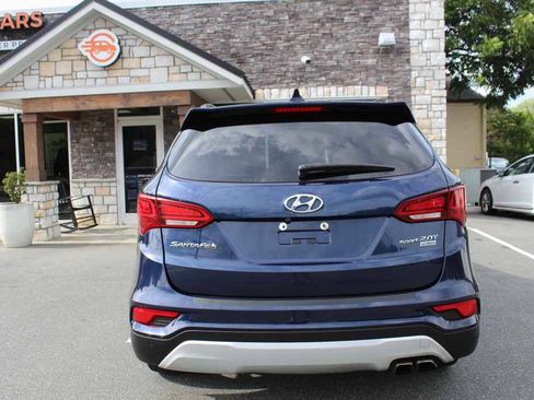 Used 2017 Hyundai Santa Fe Sport FWD image 6