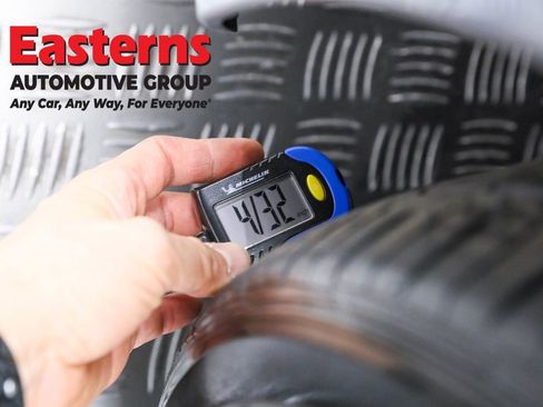 Used 2022 Honda Civic Touring image 27