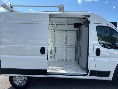 Used 2023 RAM ProMaster 2500 w/ Driver Convenience Group image 16