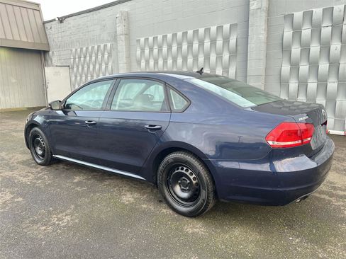 Used 2014 Volkswagen Passat 1.8T S image 8