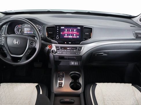 Used 2023 Honda Ridgeline Sport image 7