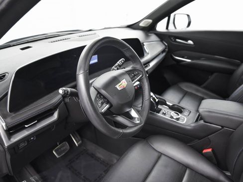 Used 2024 Cadillac XT4 Sport image 16
