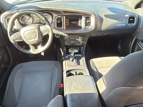 Used 2017 Dodge Charger SE image 28