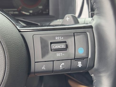Used 2022 Nissan Pathfinder Platinum w/ Cargo Package AWD/4WD image 22