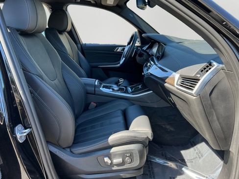 Used 2022 BMW X5 xDrive40i w/ Premium Package image 12