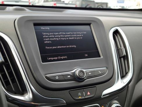 Used 2023 Chevrolet Equinox LT FWD image 18