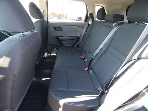 Used 2023 Nissan Rogue S AWD/4WD image 7