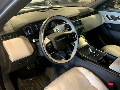 Used 2026 Land Rover Range Rover Velar Dynamic SE image 17