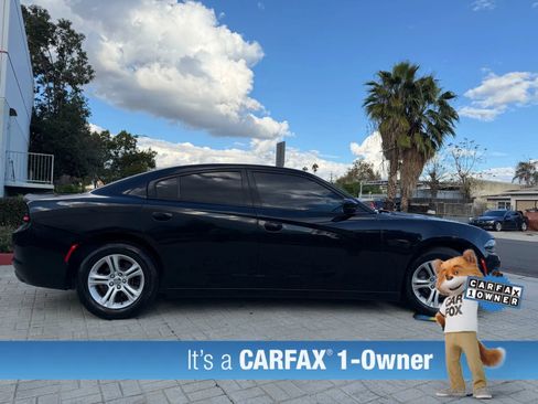Used 2019 Dodge Charger SXT image 13