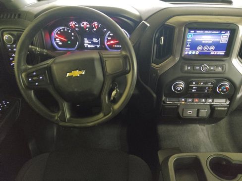 Used 2020 Chevrolet Silverado 1500 Custom w/ Custom Value Package AWD/4WD image 22