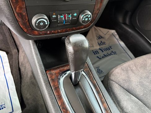 Used 2014 Chevrolet Impala LT w/ LT Sunroof Package image 30