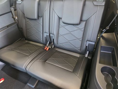 New 2026 Volkswagen Atlas SE image 19