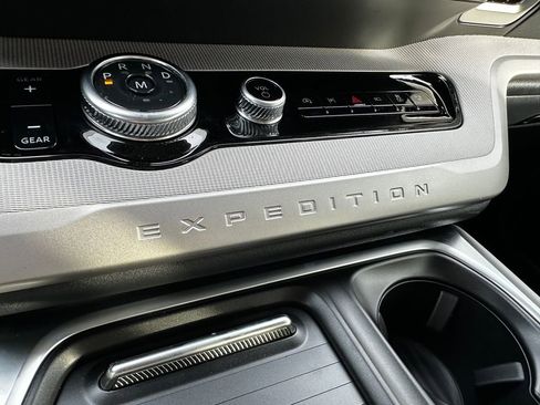 New 2026 Ford Expedition Active image 77