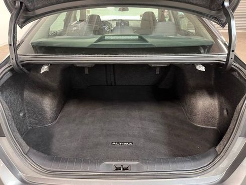 Used 2023 Nissan Altima 2.5 SV image 14