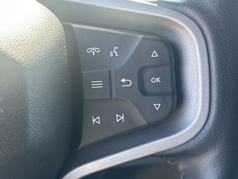 Used 2022 Ford Bronco Black Diamond AWD/4WD image 19