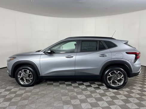 New 2026 Chevrolet Trax LT image 9