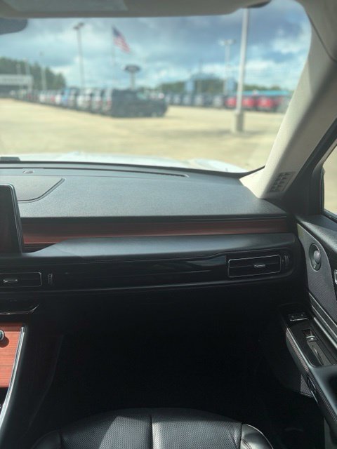 Used 2023 Lincoln Aviator Reserve w/ Equipment Group 201A AWD/4WD image 18