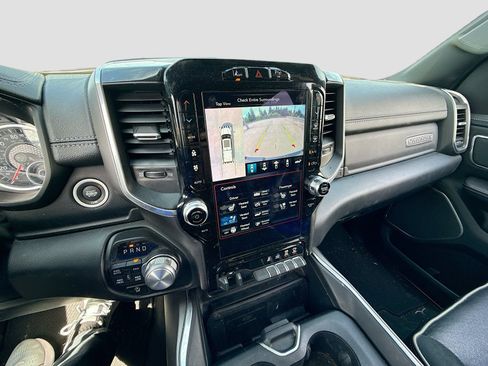 Used 2020 RAM 1500 Laramie AWD/4WD image 16