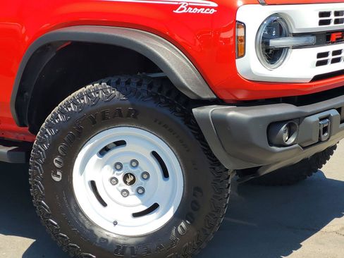 Used 2024 Ford Bronco Heritage Edition AWD/4WD image 5