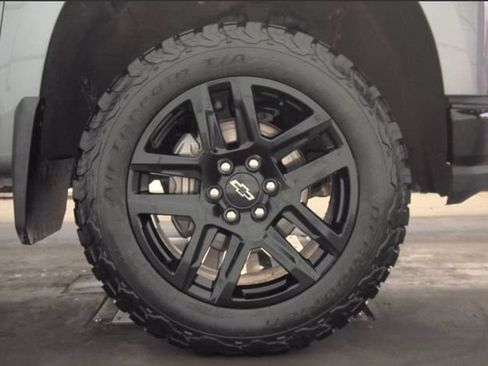 Used 2022 Chevrolet Silverado 1500 LT Trail Boss w/ LT Trail Boss Premium Package AWD/4WD image 11