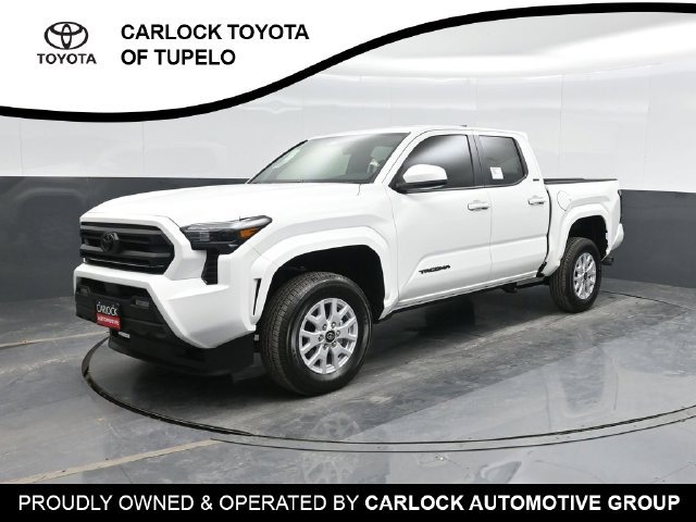 Used 2025 Toyota Tacoma SR5 AWD/4WD image 9